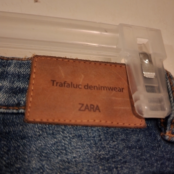 ZARA Trafaluc Denimwear Embroidered Floral Jeans Size 2, Inseam 27" - Picture 5 of 8